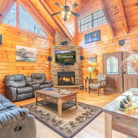 Comfort Cabin Bearway To Heaven W Private Hot Tub Pigeon Forge Exterior photo
