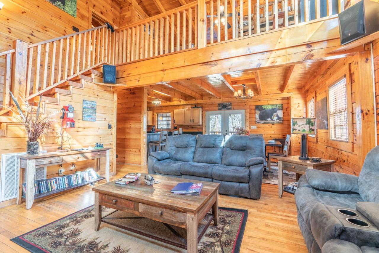 Comfort Cabin Bearway To Heaven W Private Hot Tub Pigeon Forge Exterior photo