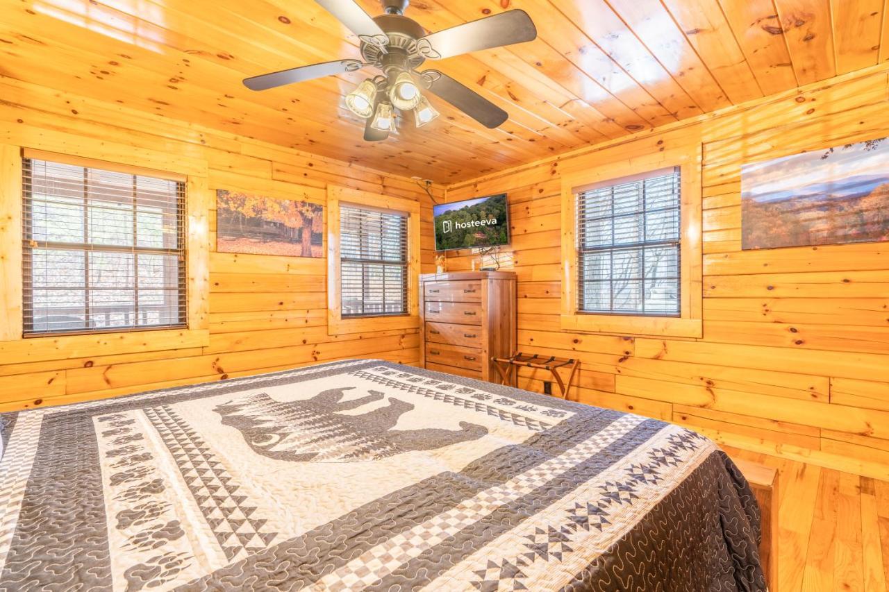 Comfort Cabin Bearway To Heaven W Private Hot Tub Pigeon Forge Exterior photo