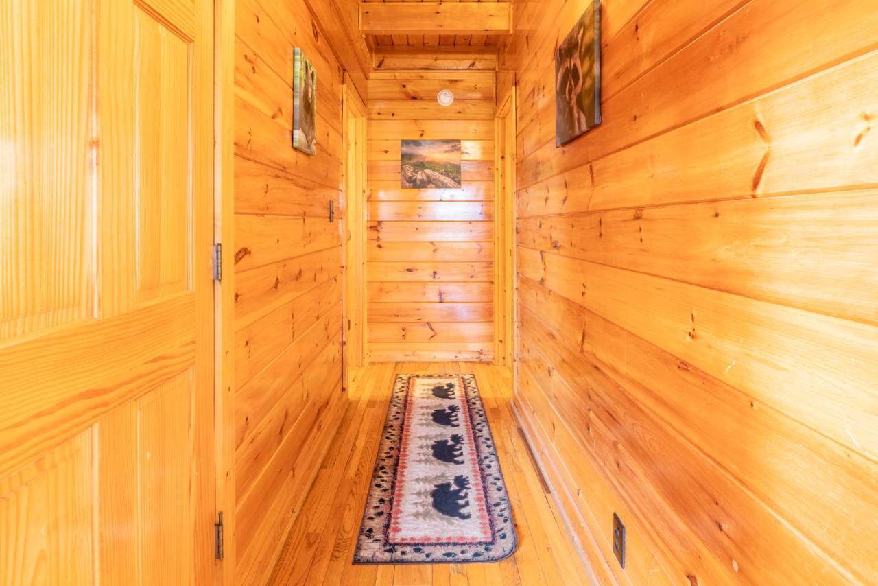 Comfort Cabin Bearway To Heaven W Private Hot Tub Pigeon Forge Exterior photo