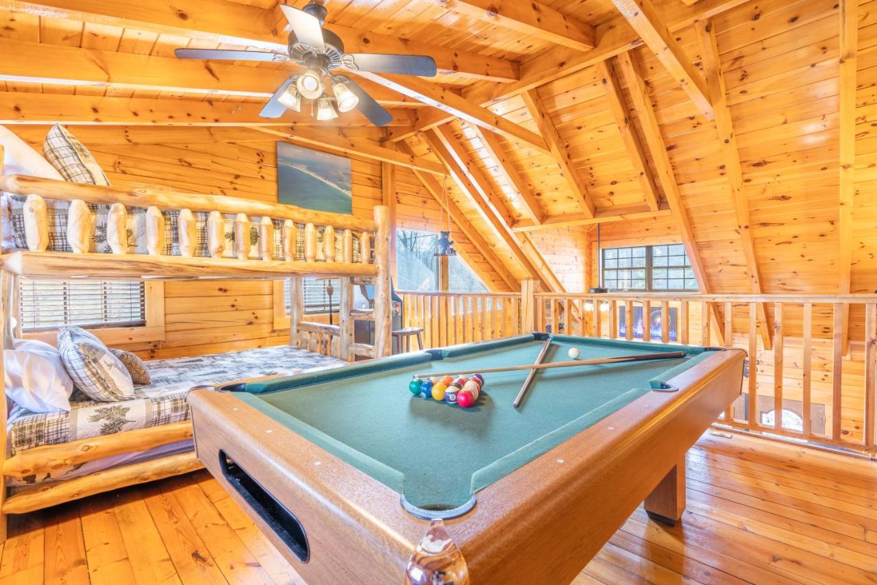 Comfort Cabin Bearway To Heaven W Private Hot Tub Pigeon Forge Exterior photo